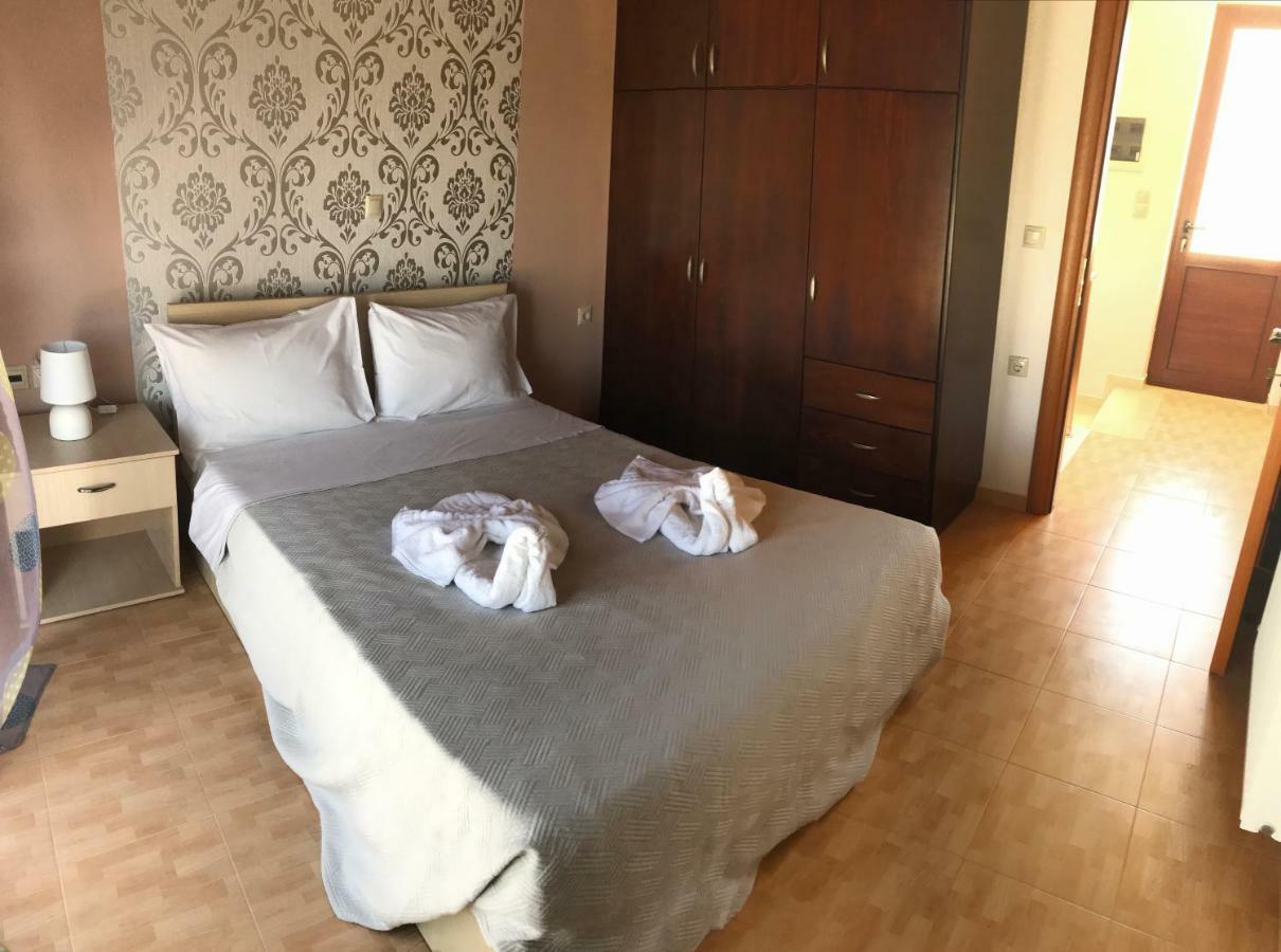 M&M Villa Kathaniá Екстериор снимка