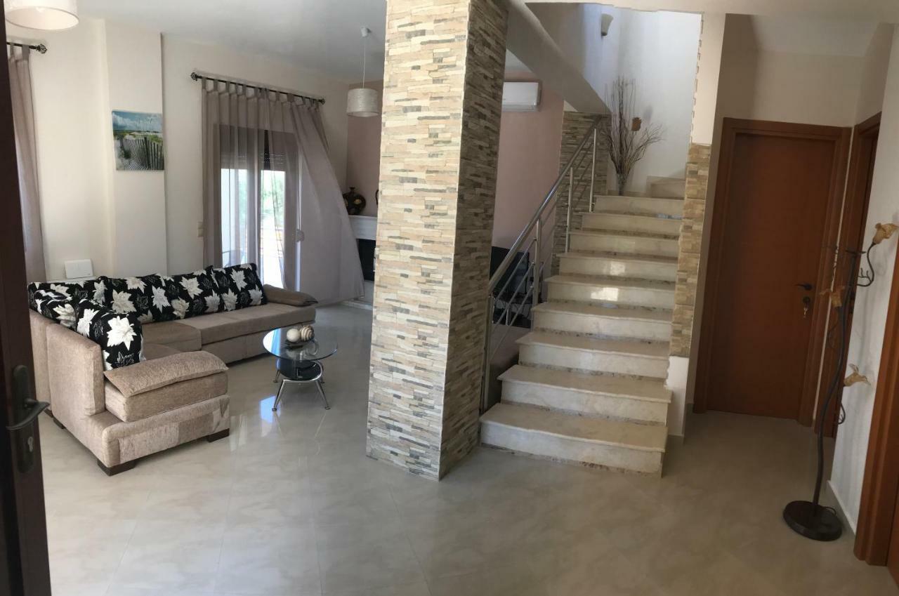 M&M Villa Kathaniá Екстериор снимка